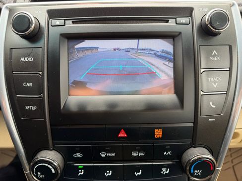 Used 2016 Toyota Camry LE image 21