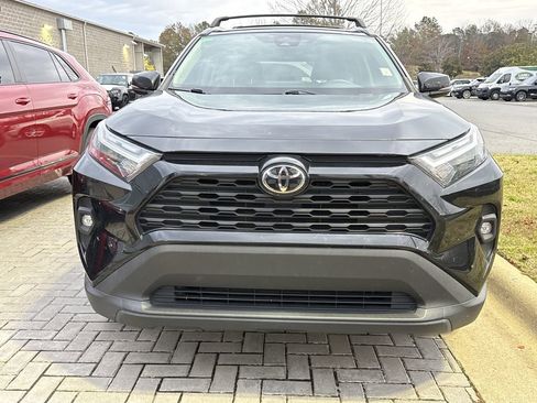 Used 2022 Toyota RAV4 XLE Premium image 2