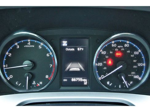 Used 2018 Toyota RAV4 Limited image 14