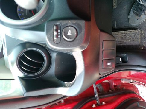 Used 2011 Honda Fit Sport image 27