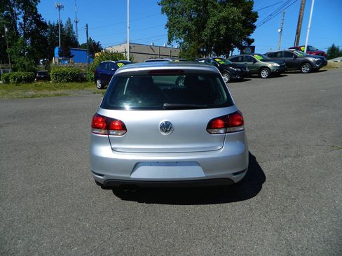 Used 2013 Volkswagen Golf 4-Door FWD image 7