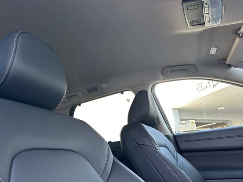 New 2025 Nissan Pathfinder SL image 18