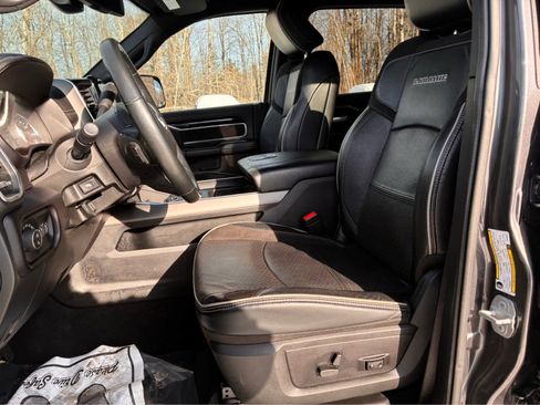 Used 2022 RAM 3500 Laramie w/ Night Edition image 11