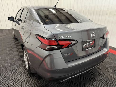 Used 2022 Nissan Versa S FWD image 13