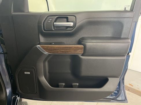 Used 2022 Chevrolet Silverado 1500 High Country image 29