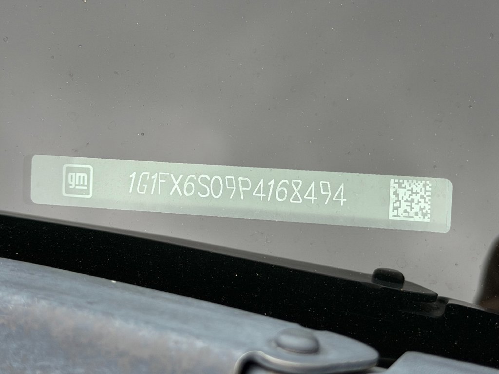 Used 2023 Chevrolet Bolt LT w/ Infotainment Package FWD image 10