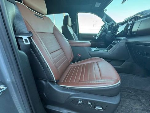 Used 2024 GMC Sierra 2500 Denali Ultimate image 5