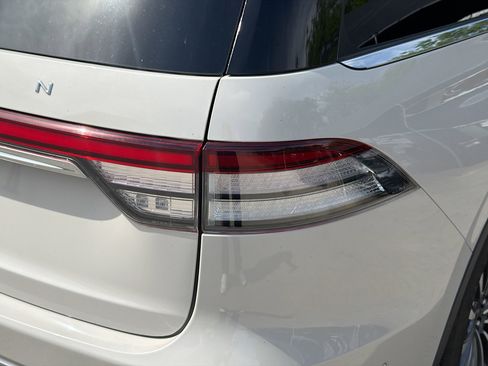 Used 2022 Lincoln Aviator Reserve RWD image 28