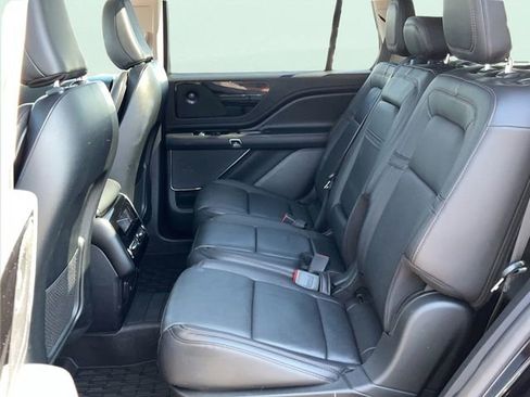 Used 2022 Lincoln Aviator Reserve w/ Equipment Group 201A AWD/4WD image 21