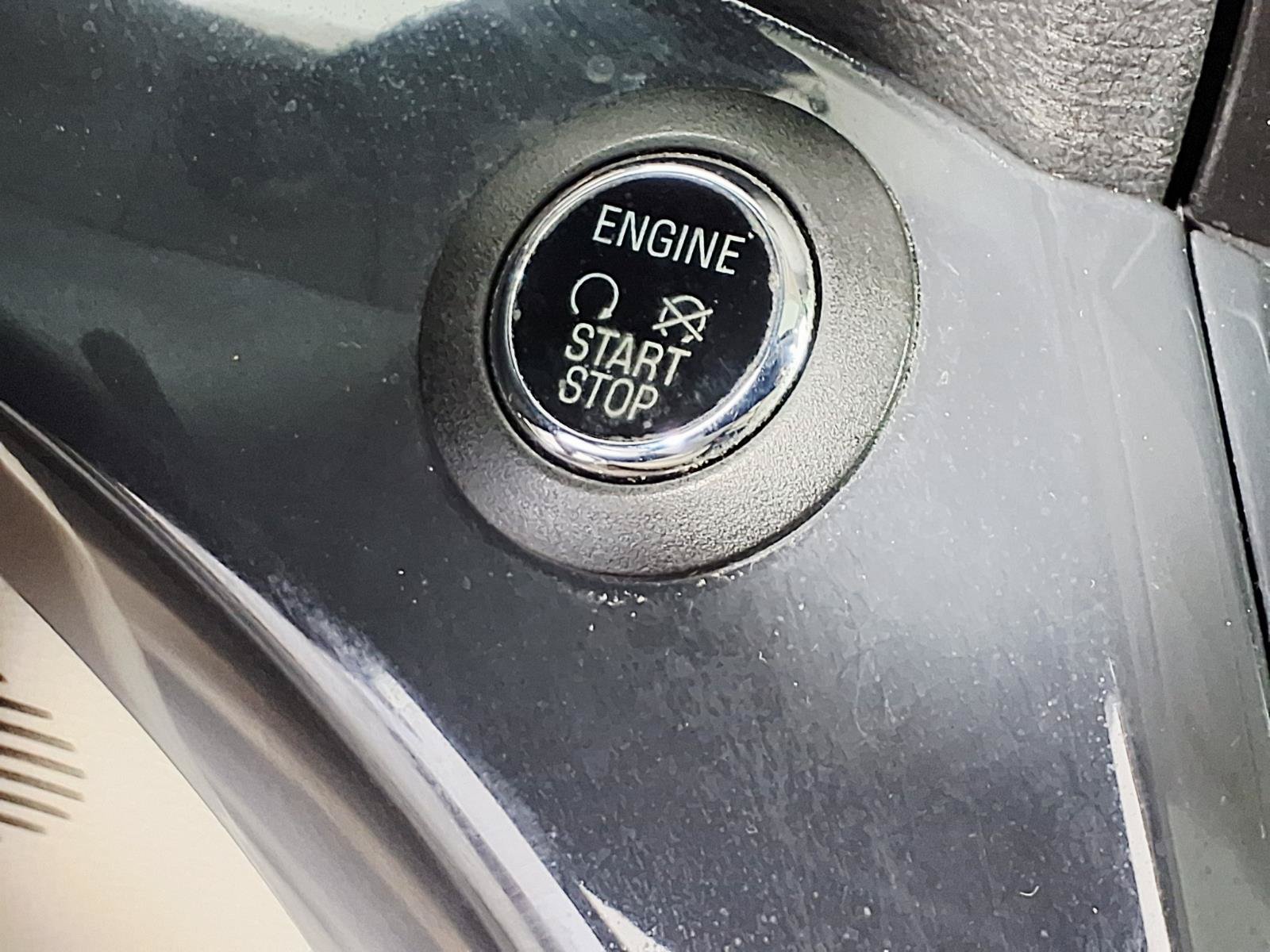 Used 2014 Ford Escape Titanium w/ Equipment Group 401A FWD image 21