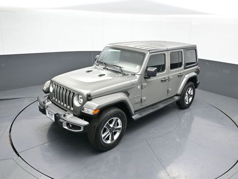 Used 2021 Jeep Wrangler Unlimited Sahara w/ Safety Group image 38