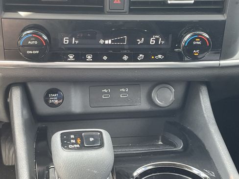Used 2024 Nissan Rogue SV AWD/4WD image 25