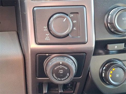 Used 2016 Ford F150 XLT w/ Equipment Group 302A Luxury image 22