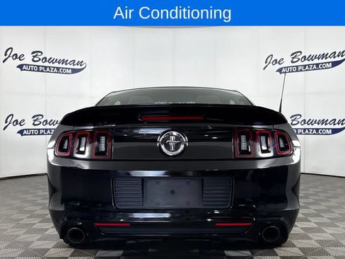 Used 2014 Ford Mustang Coupe RWD image 8