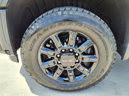 Used 2026 GMC Sierra 2500 AT4 w/ AT4 Premium Plus Package AWD/4WD image 22