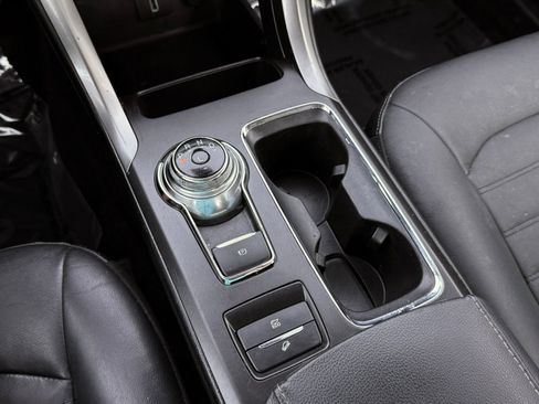 Used 2018 Ford Fusion SE w/ Equipment Group 602A FWD image 26