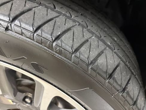 Used 2018 Jeep Renegade Latitude AWD/4WD image 16