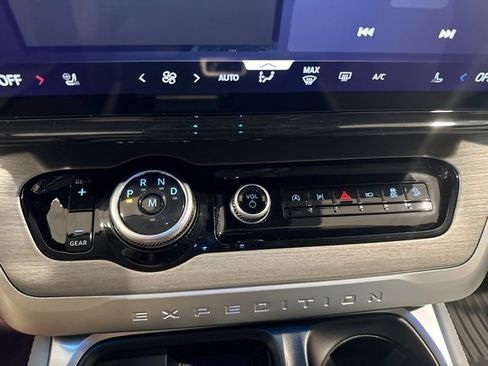 New 2026 Ford Expedition Platinum image 46