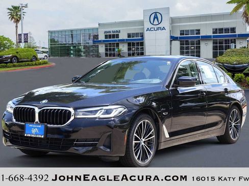 Used 2023 BMW 530e xDrive AWD/4WD image 1