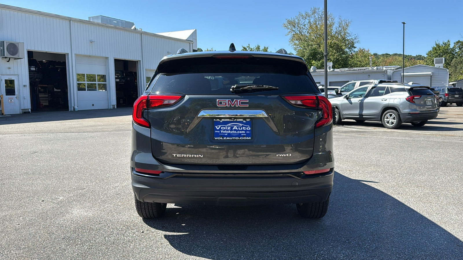 Used 2021 GMC Terrain SLE w/ Driver Convenience Package AWD/4WD image 7