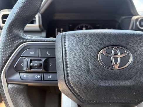 Certified 2025 Toyota 4Runner SR5 AWD/4WD image 9