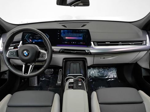 Used 2026 BMW X2 xDrive28i AWD/4WD image 19