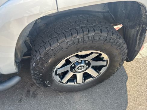 Used 2021 Toyota 4Runner TRD Off-Road AWD/4WD image 4