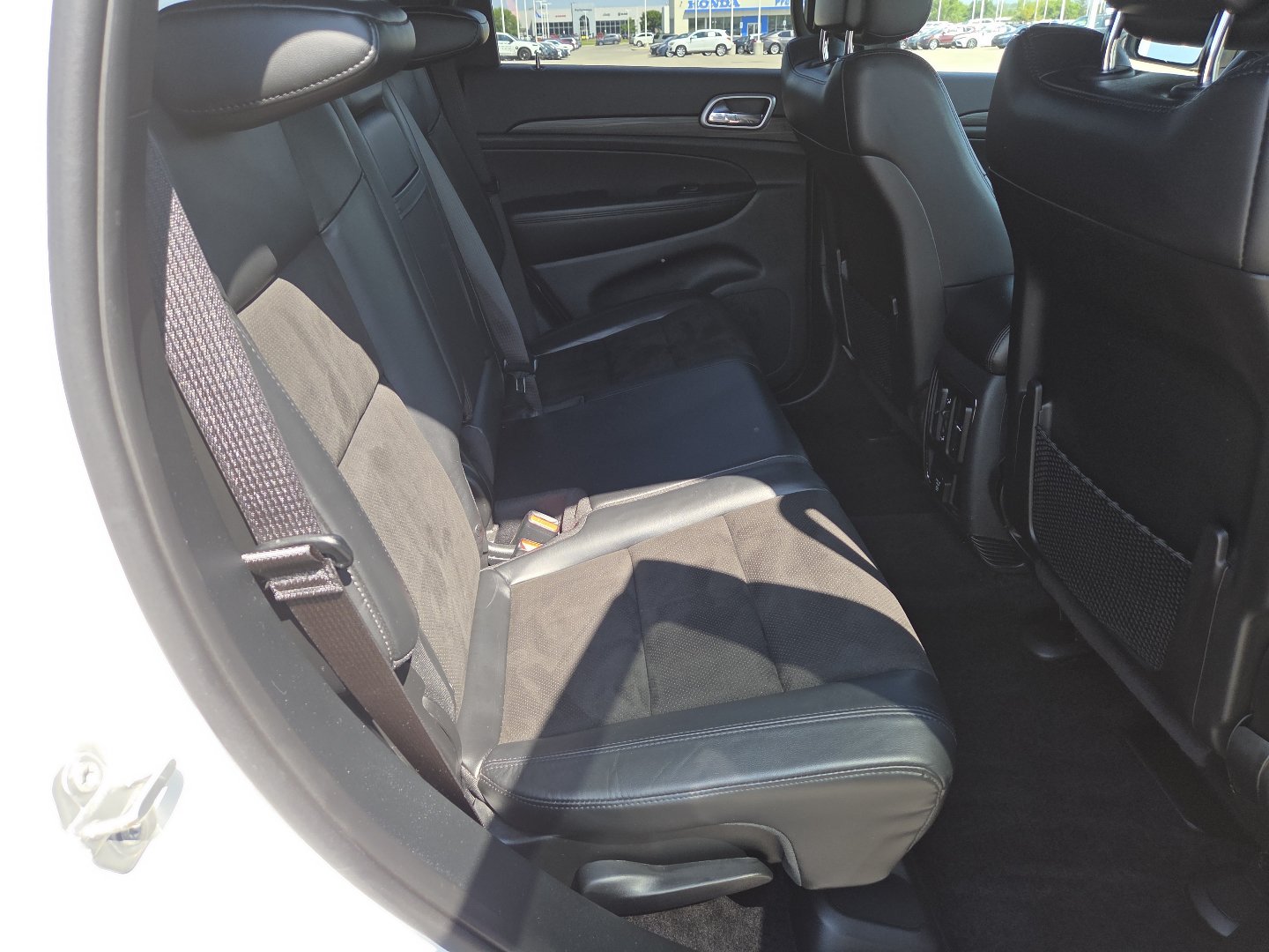 Used 2019 Jeep Grand Cherokee Altitude AWD/4WD image 22