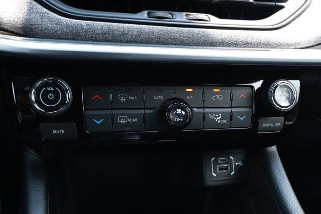 New 2026 Jeep Compass Latitude AWD/4WD image 19
