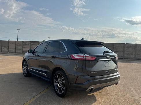 Used 2019 Ford Edge Titanium w/ Equipment Group 301A FWD image 16