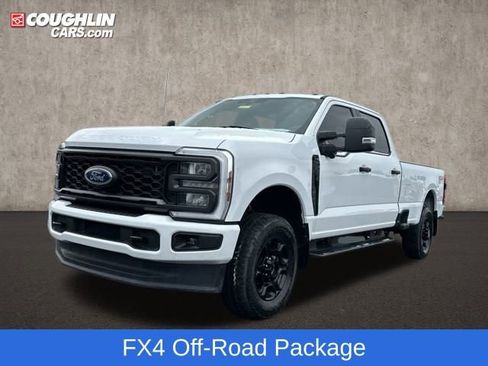 Used 2024 Ford F250 XL w/ STX Appearance Package image 4