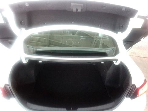 Used 2022 Chevrolet Malibu LT image 18