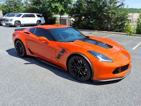 Used 2019 Chevrolet Corvette Grand Sport RWD image 3