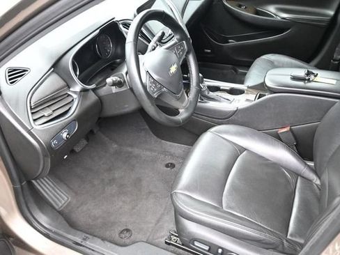 Used 2024 Chevrolet Malibu LT FWD image 16
