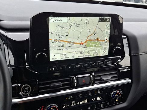 Used 2023 Nissan Pathfinder SL w/ Black Appearance Package image 3