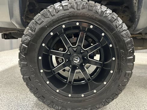 Used 2011 Chevrolet Silverado 2500 LTZ AWD/4WD image 7