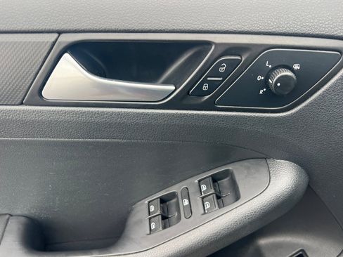 Used 2014 Volkswagen Jetta S image 8