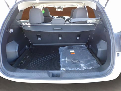 Certified 2025 Subaru Crosstrek 2.0i Premium image 9