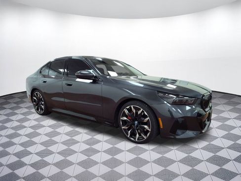 Certified 2025 BMW 550e xDrive w/ Executive Package image 5