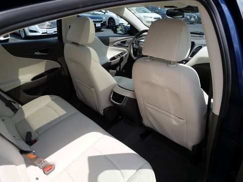 Used 2022 Chevrolet Malibu Premier FWD image 29