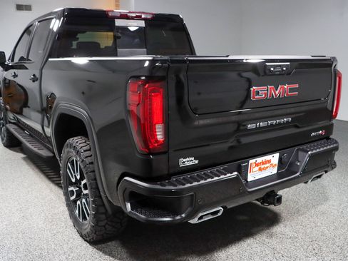 Used 2024 GMC Sierra 1500 AT4 w/ Technology Package AWD/4WD image 10