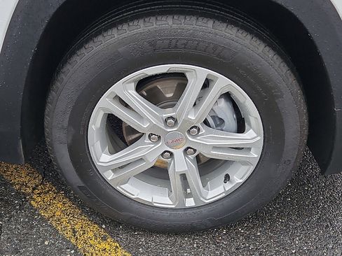 Certified 2024 GMC Terrain SLE image 8