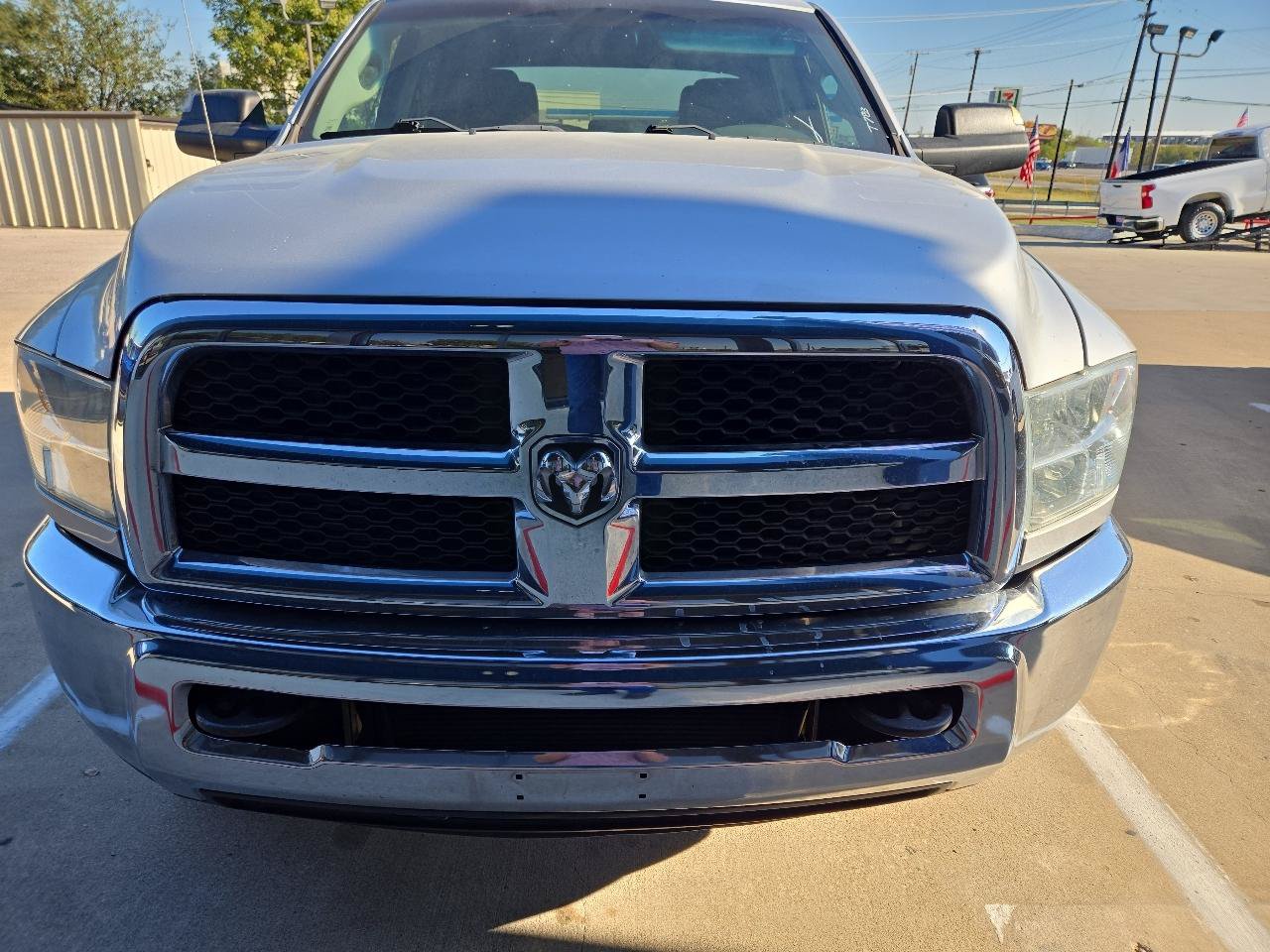 Used 2018 RAM 3500 Tradesman w/ Chrome Appearance Group AWD/4WD image 2