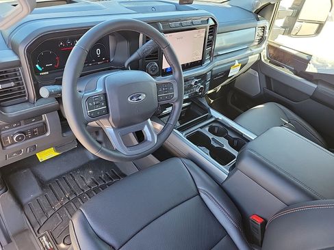 Used 2024 Ford F250 Lariat w/ Lariat Ultimate Package image 11