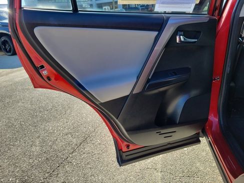 Used 2016 Toyota RAV4 XLE image 22