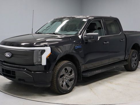 Certified 2024 Ford F150 Lightning XLT w/ Max Trailer Tow Package image 9