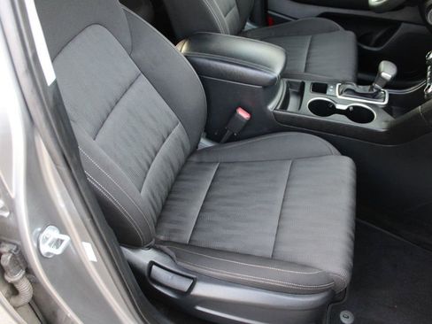 Used 2021 Kia Sportage LX image 15