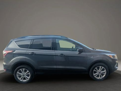 Used 2018 Ford Escape SE w/ SE Sync 3 Package image 5