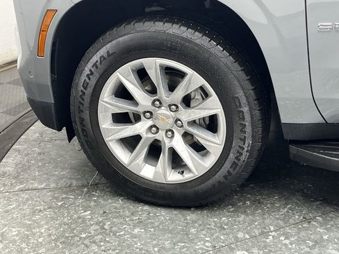 Certified 2025 Chevrolet Suburban Premier w/ Sun And Tow Package image 39