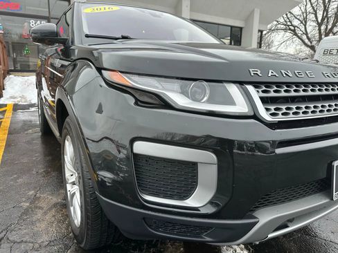Used 2016 Land Rover Range Rover Evoque SE image 11
